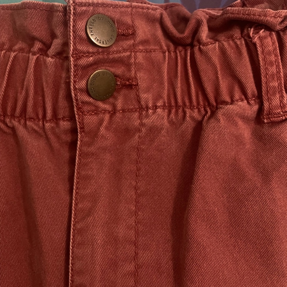 Rust Shorts - Picture 3 of 4